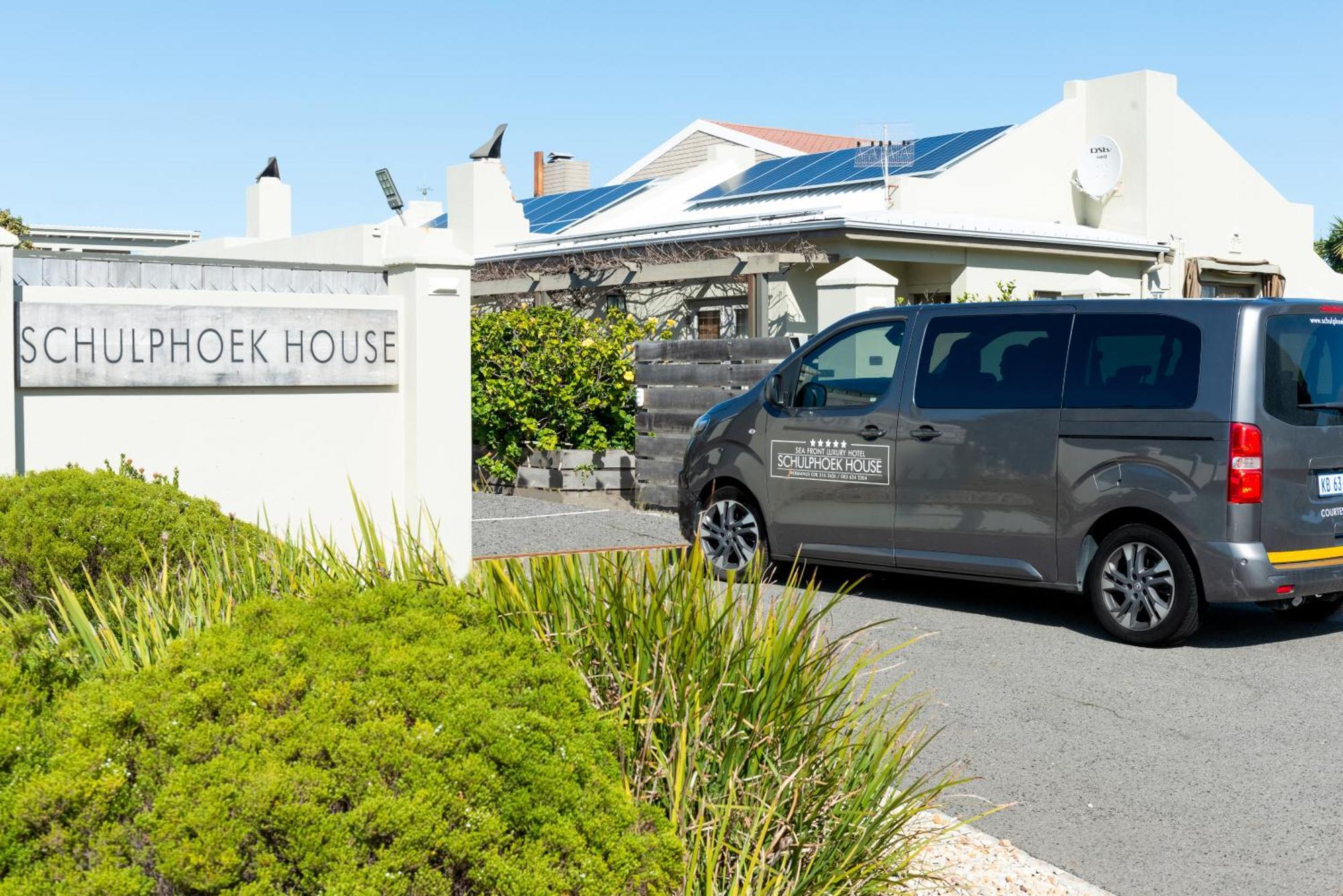 Schulphoek House Hermanus Exterior foto Entrance to the hospice